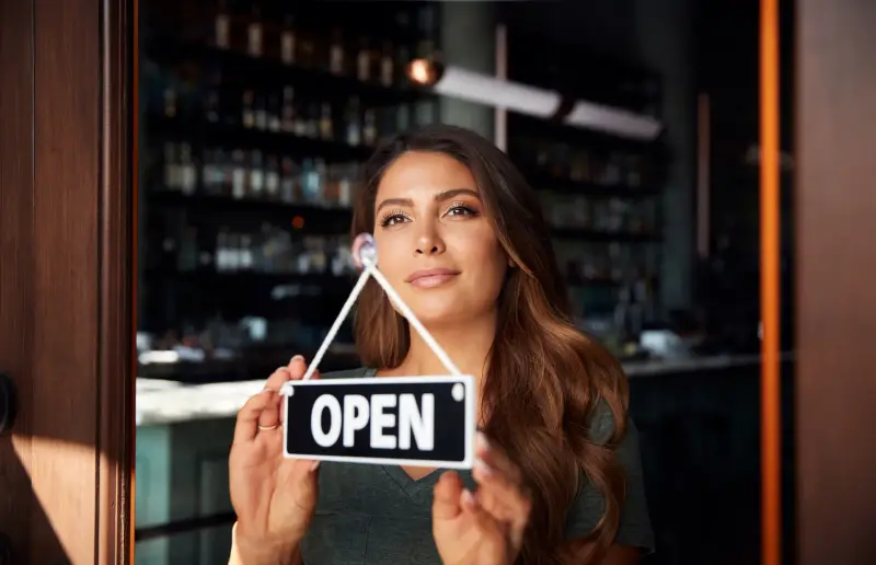 Find Out How to Spot the Best Franchises To Own in California, 2025