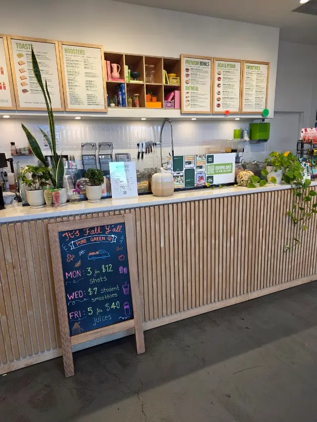 The order counter and menu boards at Pure Green Bridgewater
