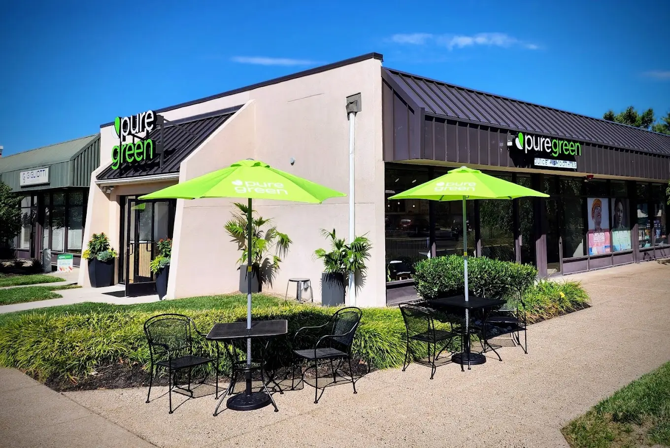The shopfront of Pure Green Newtown at Summit Square Shopping Center