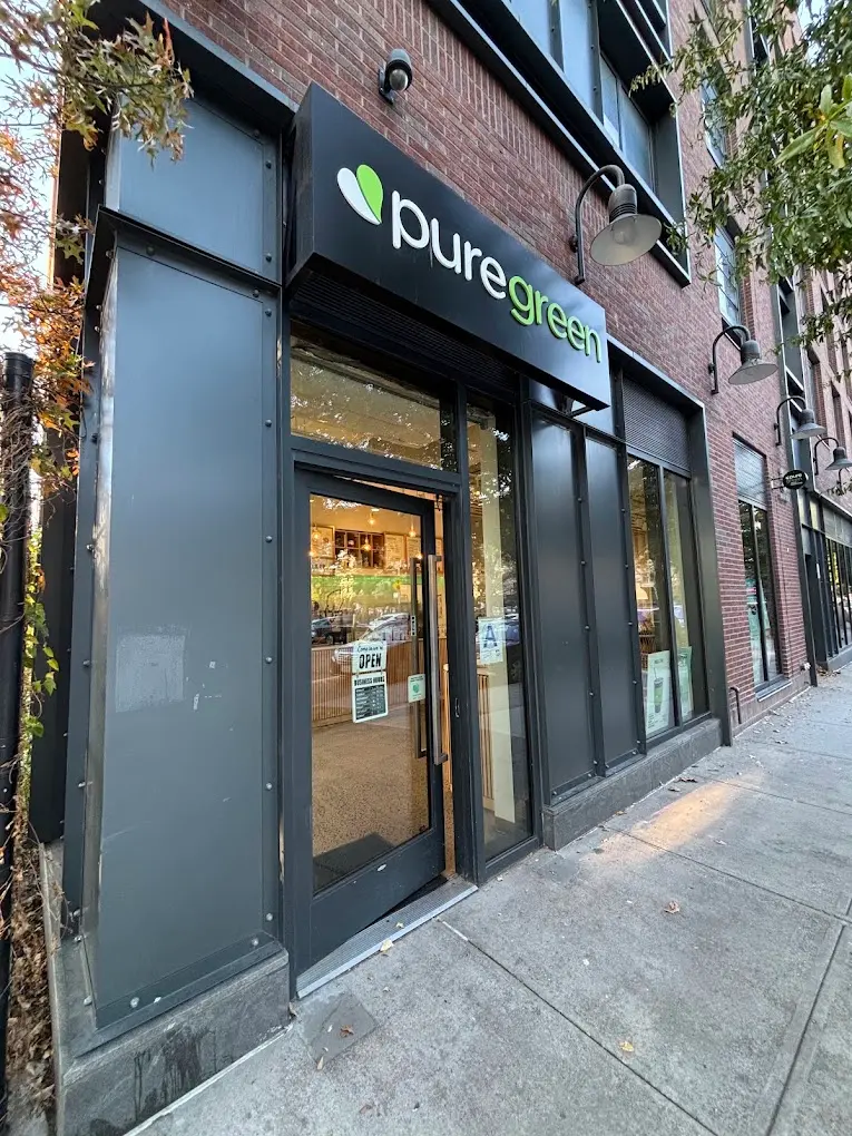 The shopfront of Pure Green Greenpoint on Commercial Street