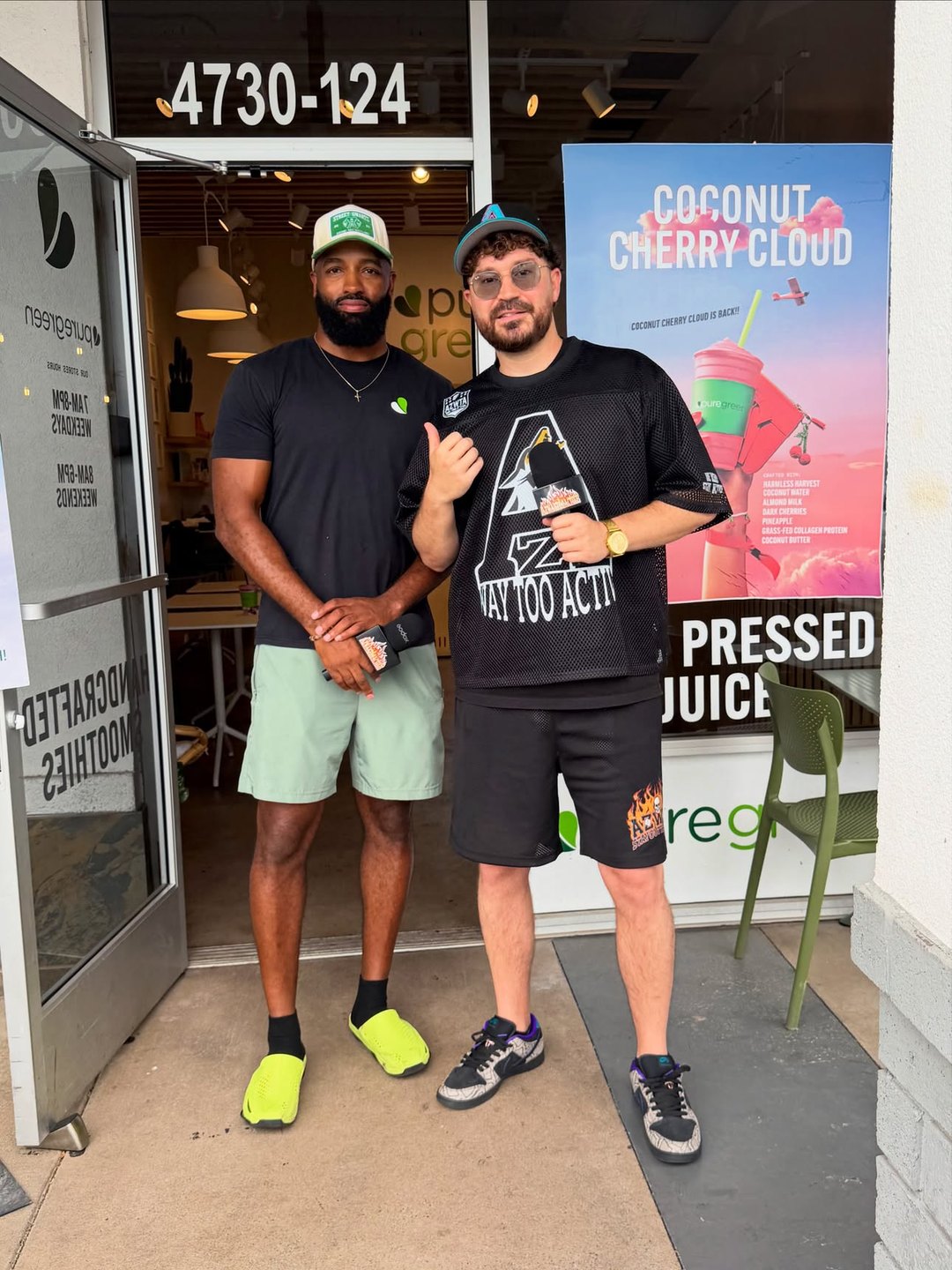 Two guests at the entrance of Pure Green Arcadia