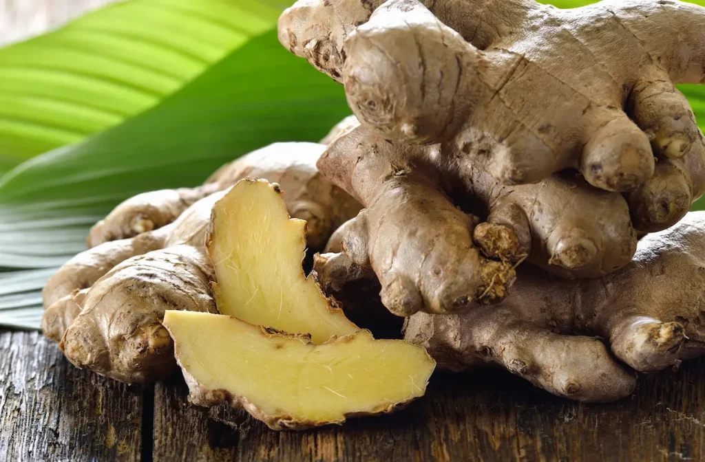 raw ginger in smoothie